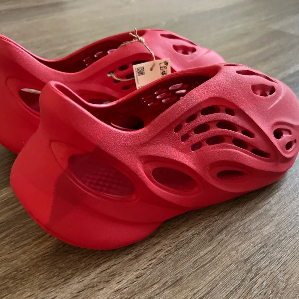 COPY - Yeezy Foam Runner shoes US 8 with tags. Brand new